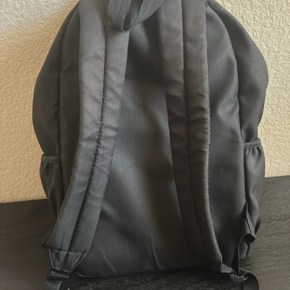 In N Out Backpack - Picture 5 of 6